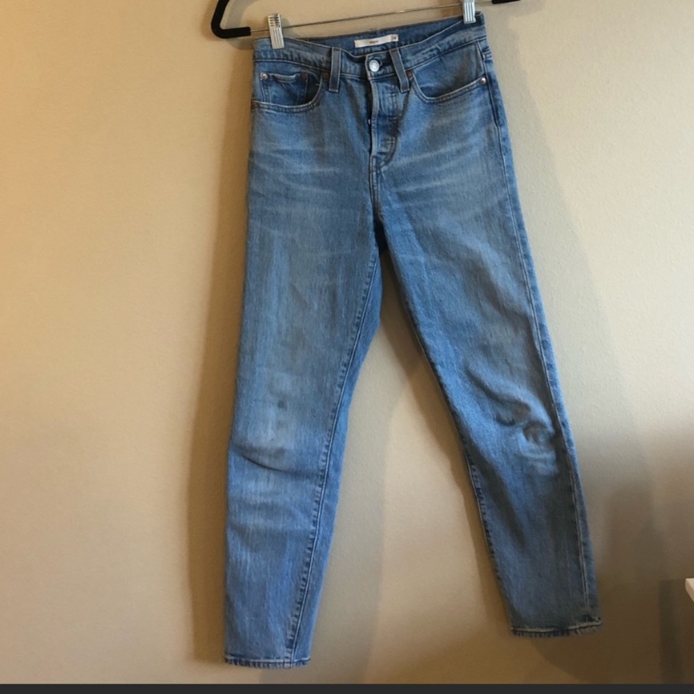 Levi’s wedgie jeans